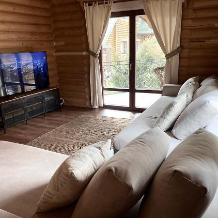 Chalet Four Seasons Villa Tatariv Dış mekan fotoğraf